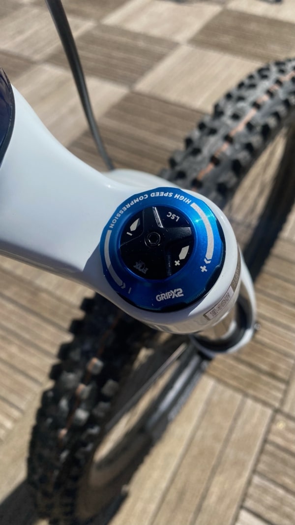 Cube Stereo Hybrid One77 HPC AT 800 ActionTeam