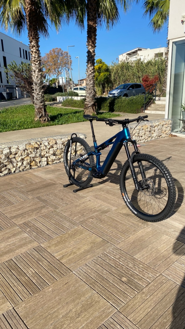 vtt electrique cube stereo hybrid one44 slx nebula