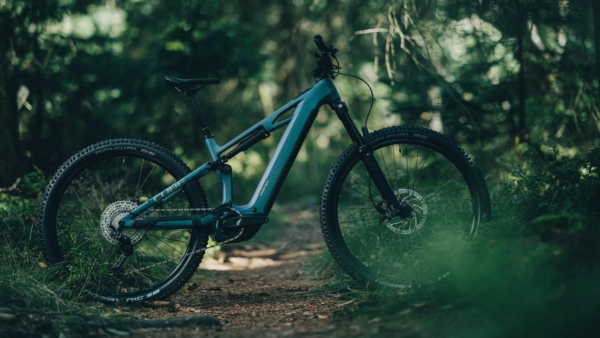 vtt électrique Cube Stereo Hybrid ONE44 HPC Race 800 smaragdgrey´n´prism