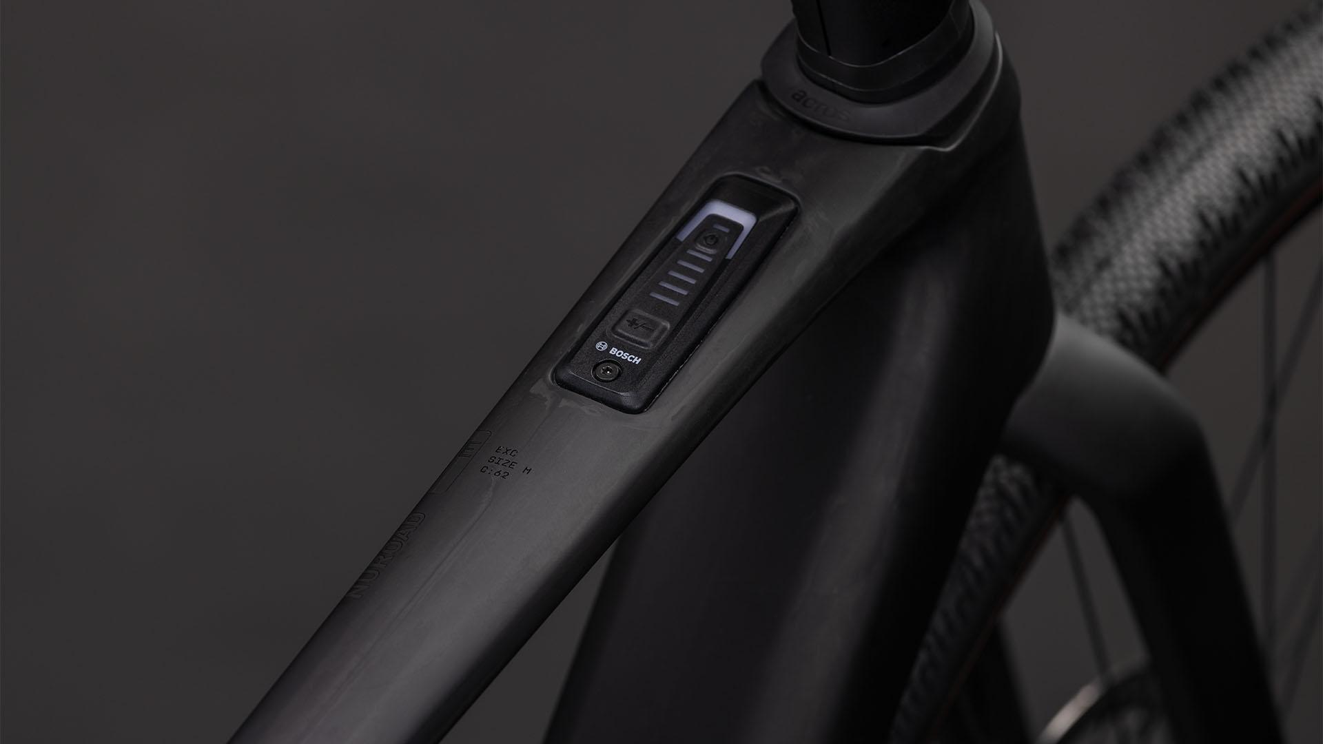 Cadre carbone C:62 du gravel électrique Cube Nuroad Hybrid, profil gauche