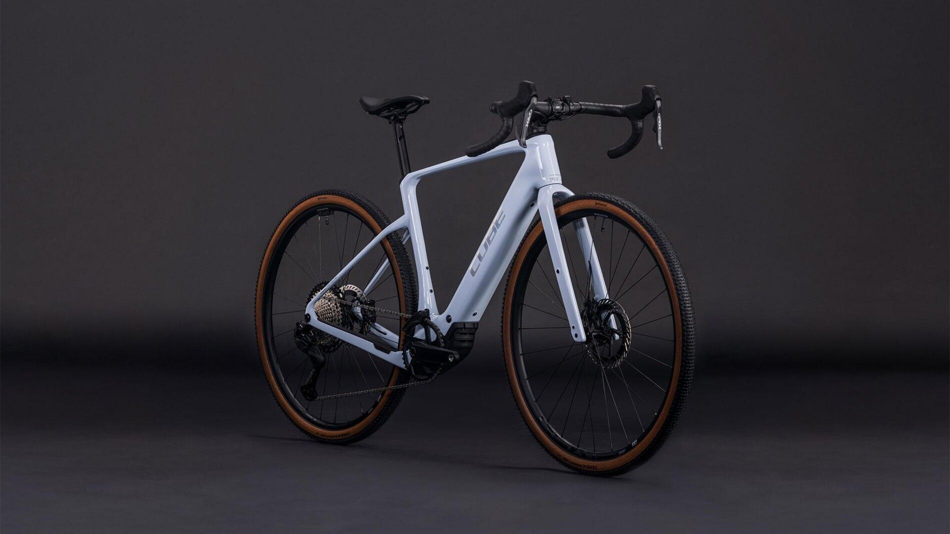 vélo gravel électrique cube nuroad hybrid c62 slx 400x