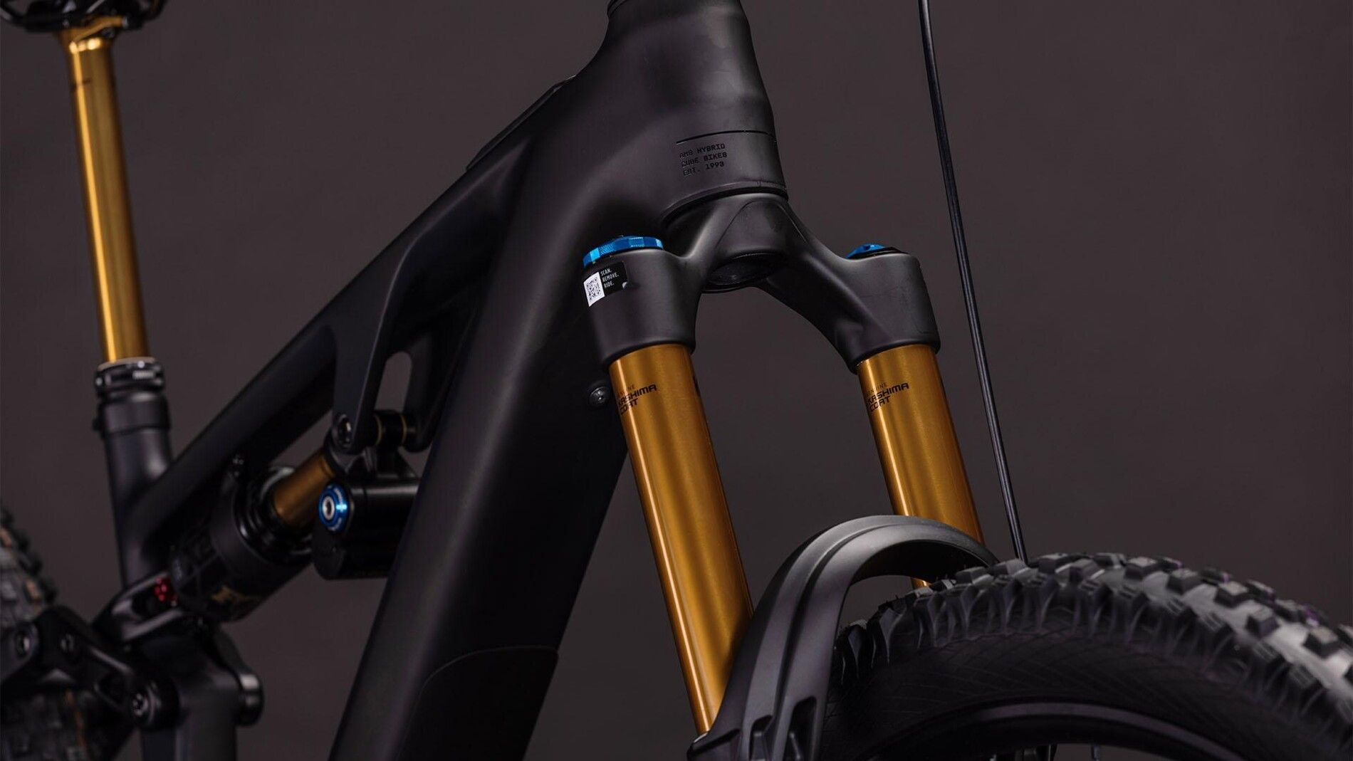 vtt électrique cube ams hybrid 177 c62 at 600x fourche