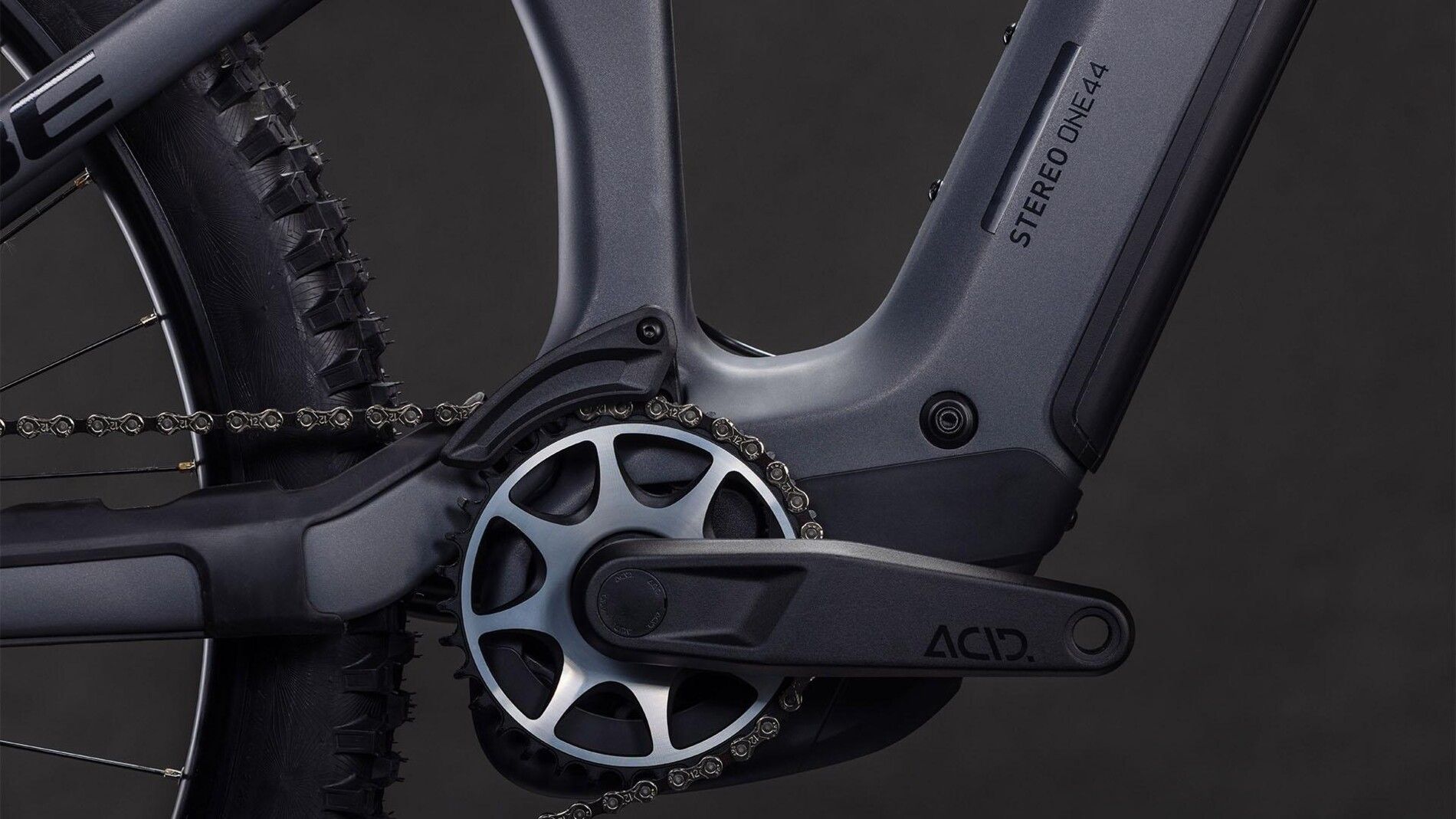 vtt électrique cube stereo hybrid one 44 hpc slx 800 pédalier