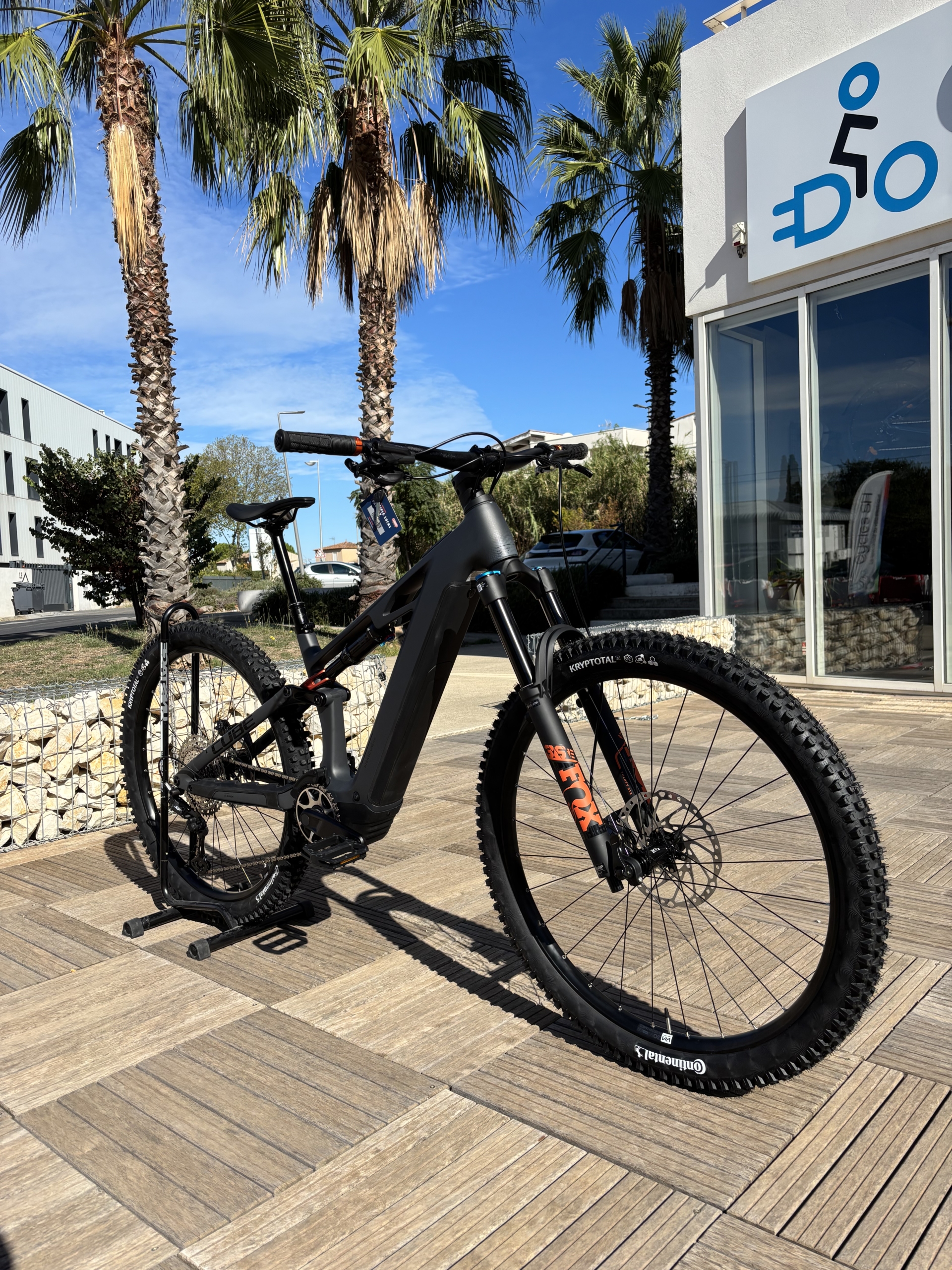 vtt électrique cube stereo hybrid one 44 hpc slx 800 disponible en vente chez cycles sh à montpellier