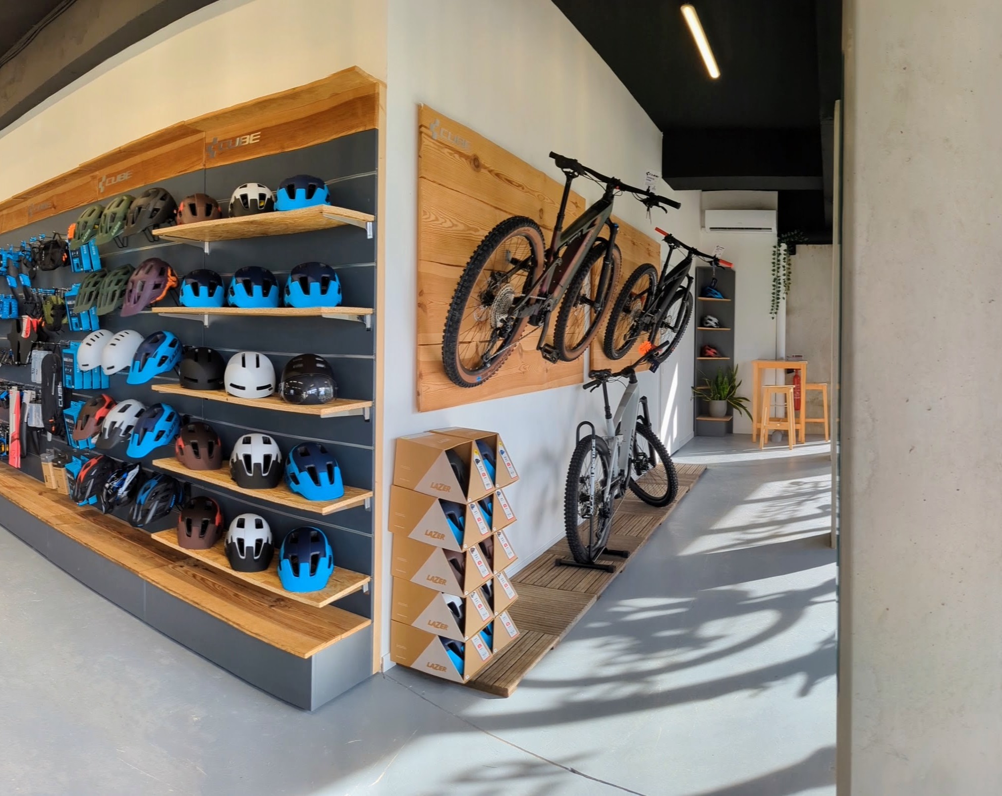 nombreux modèles de vtt électriques disponibles à Montpellier, dans notre magasin
