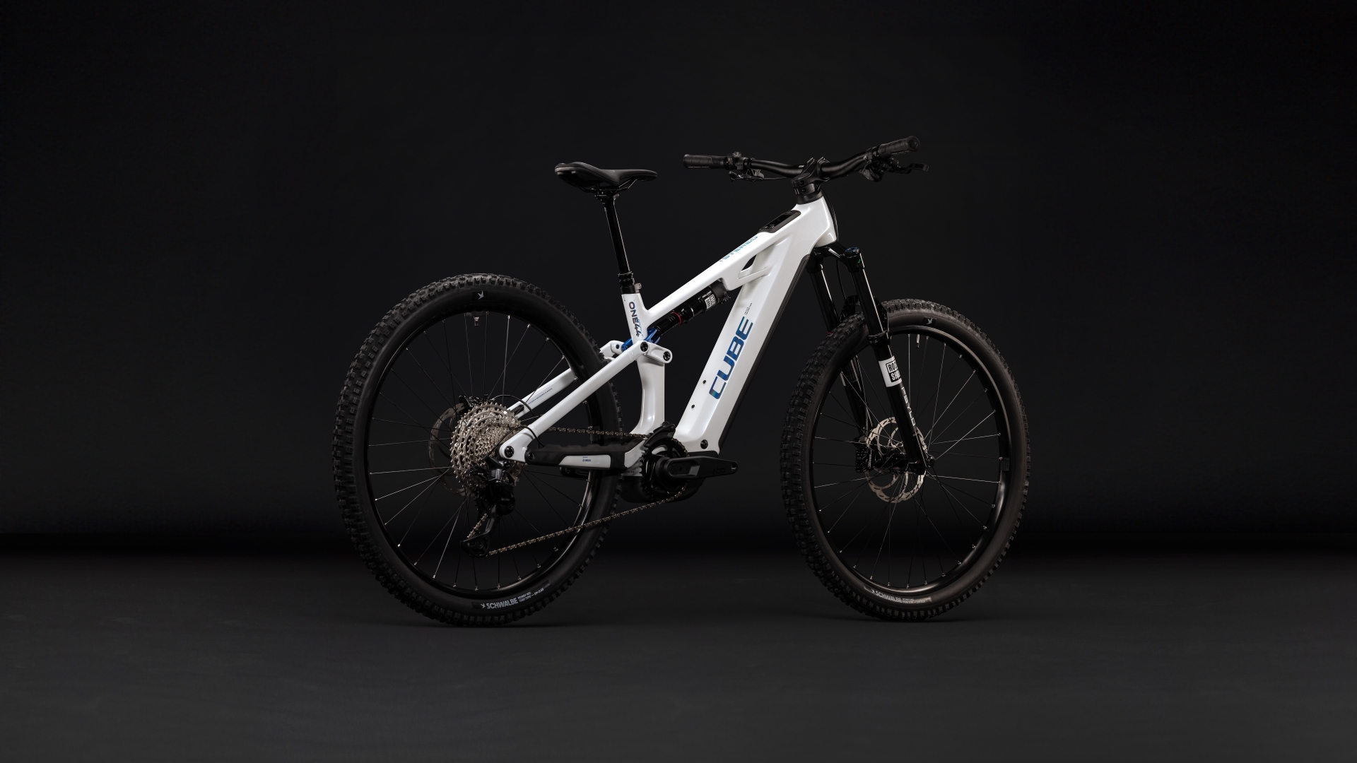 vélo électrique cube stereo hybrid one44 hpc pro 800