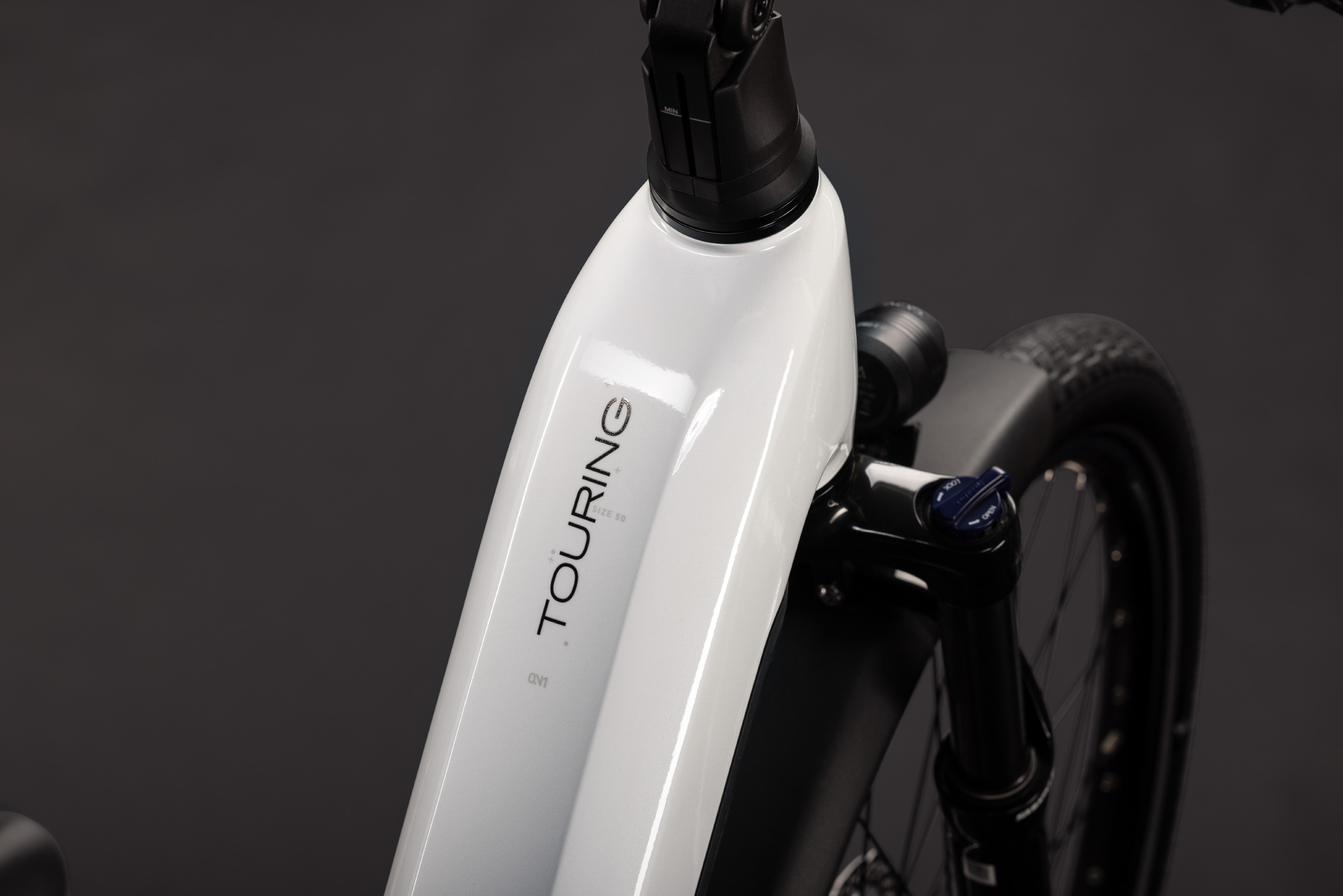 1111112-1-cube-touring-hybrid-one600-1 Cube Touring Hybrid ONE 600 metallicwhite´n´chrome