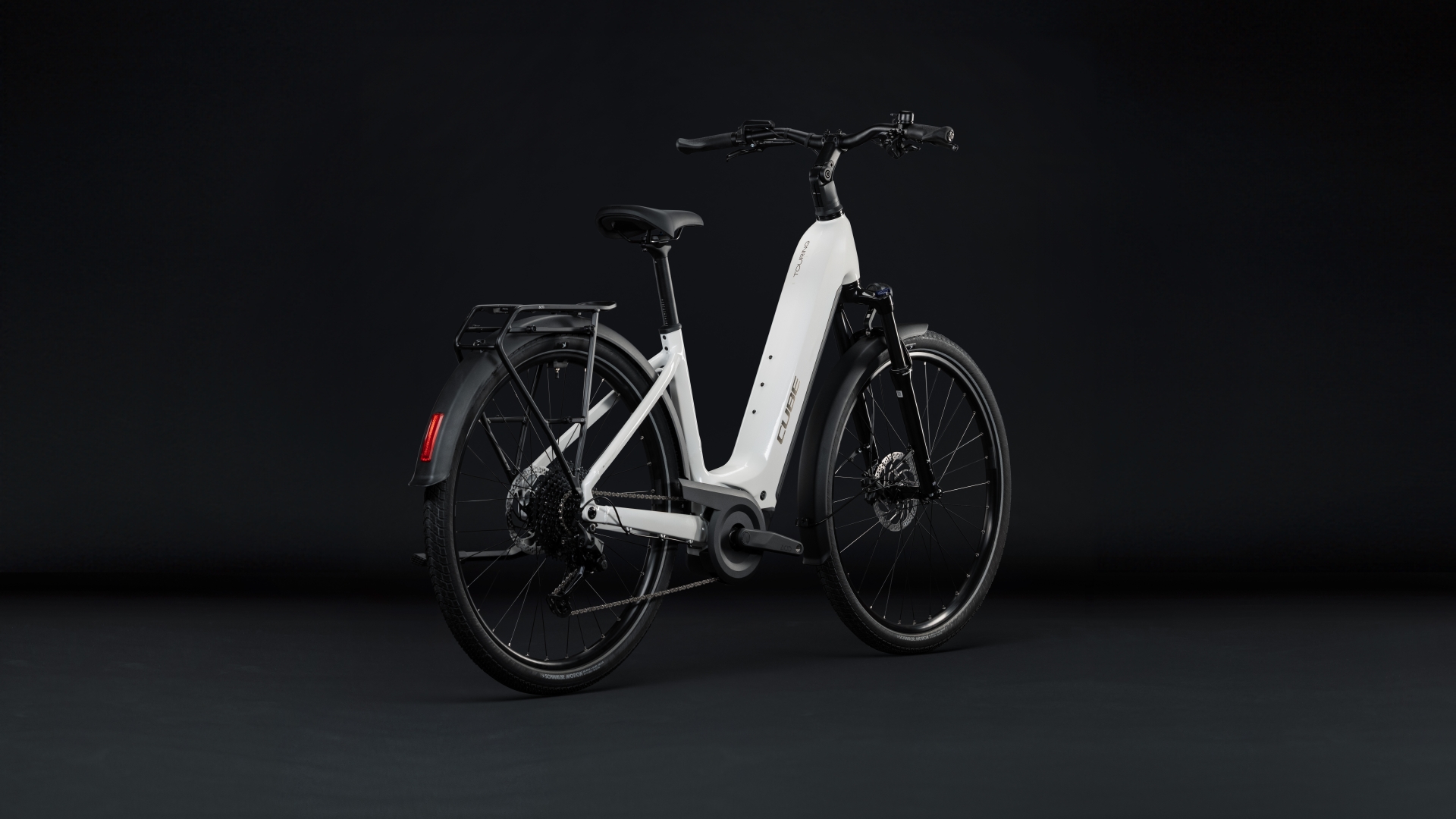 Cube Touring Hybrid ONE 600 metallicwhite´n´chrome