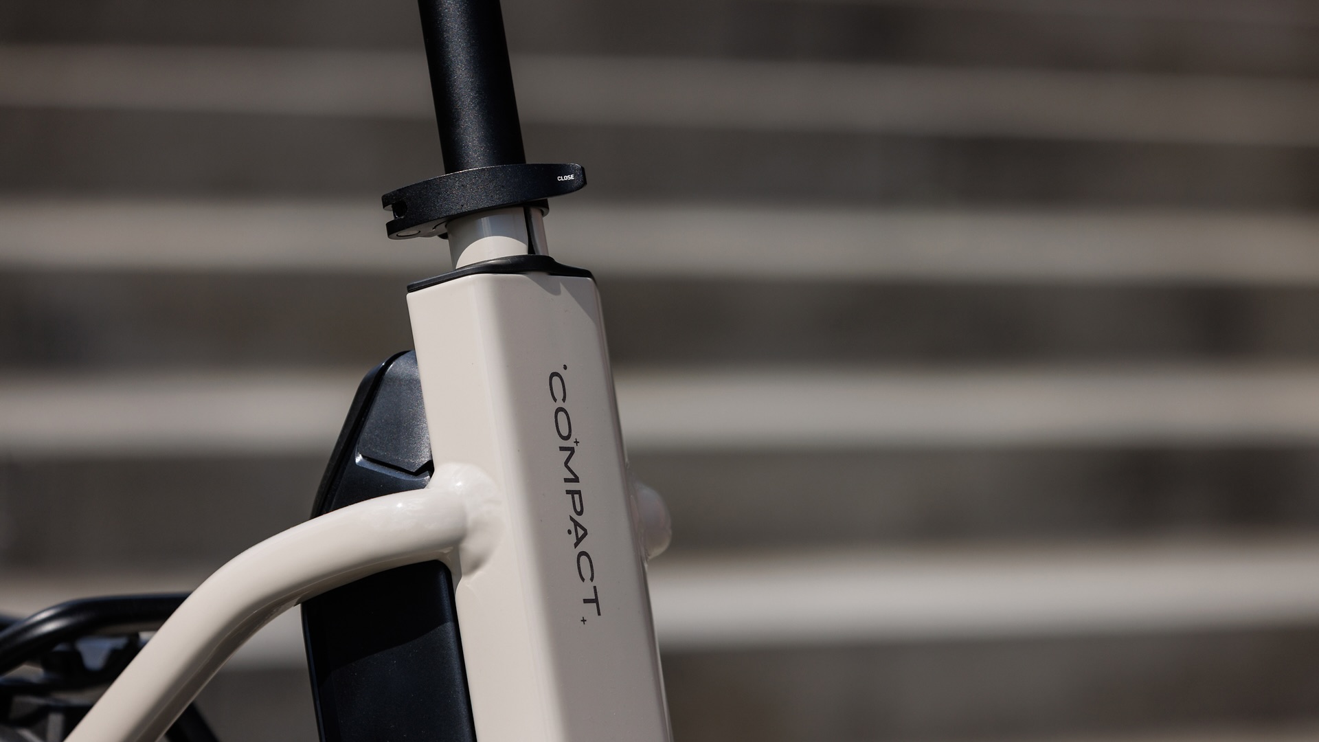 1120200-13-cube-compact-hybrid-540 tige de selle velo electrique cube compact hybrid 540