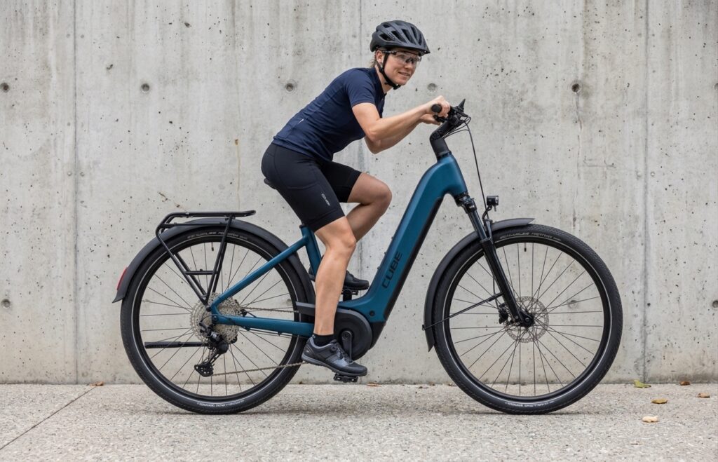 cube-touring-hybrid-pro-800-2 avis position vélo électrique cube touring