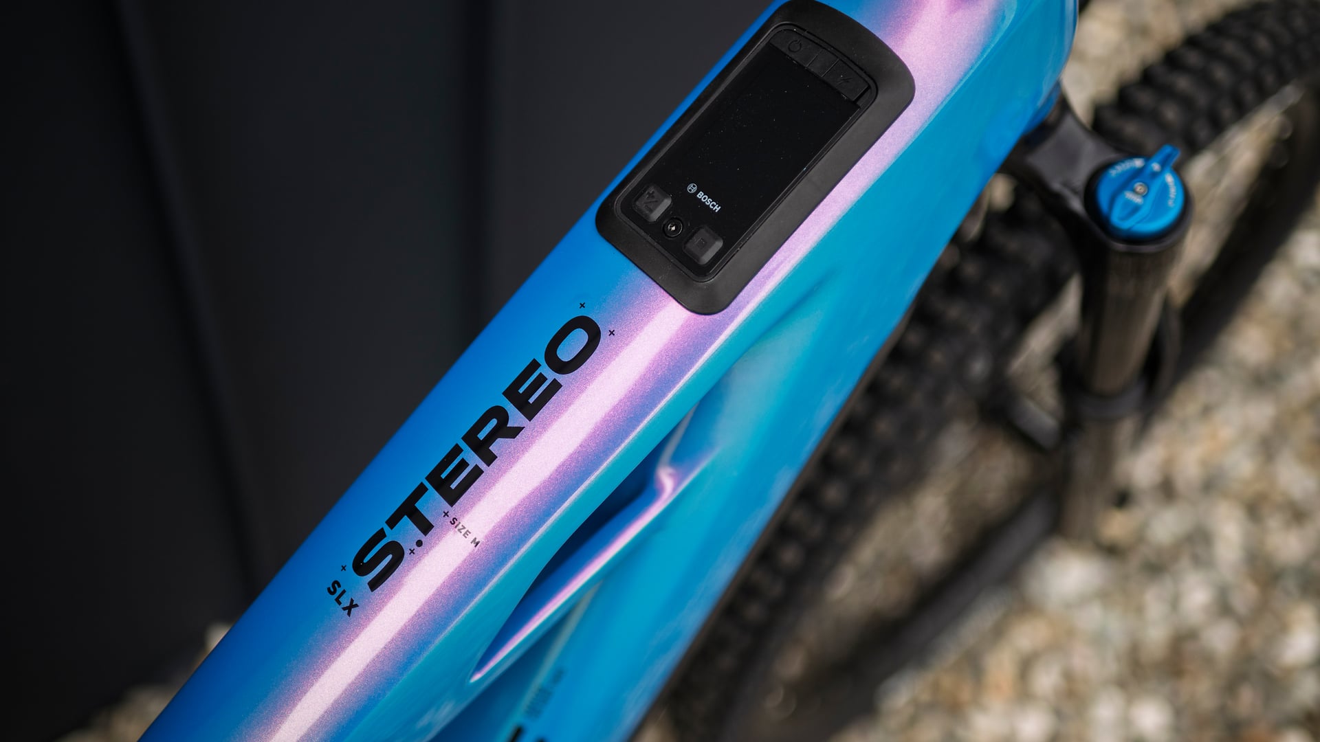 2-action-vtt-electrique-cube-stereo-hybrid-one44-slx écran display vtt électrique cube stereo hybrid one44 slx 800