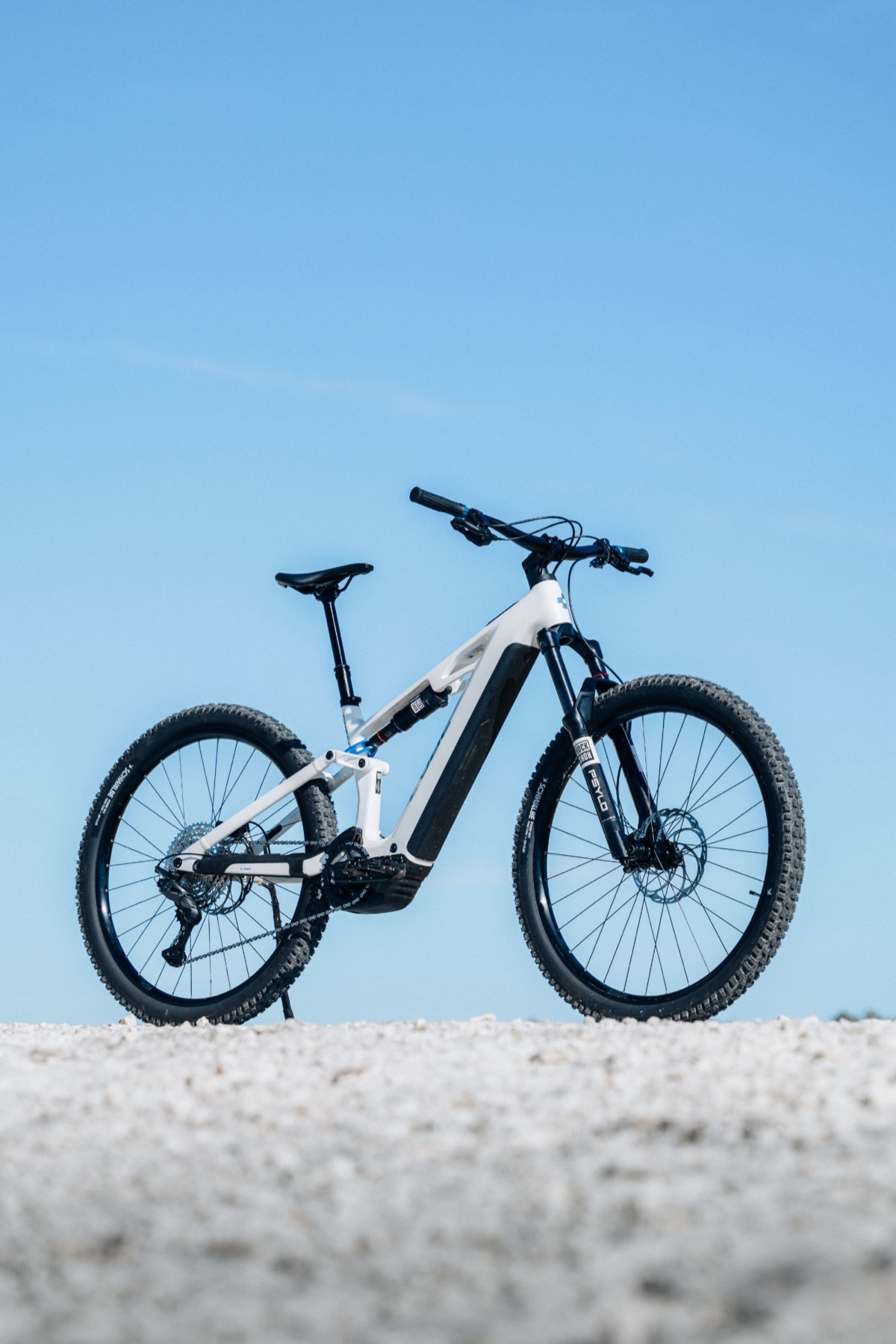 vtt-electrique-stereo-hybrid-one44-03 vtt électrique stereo hybrid one44